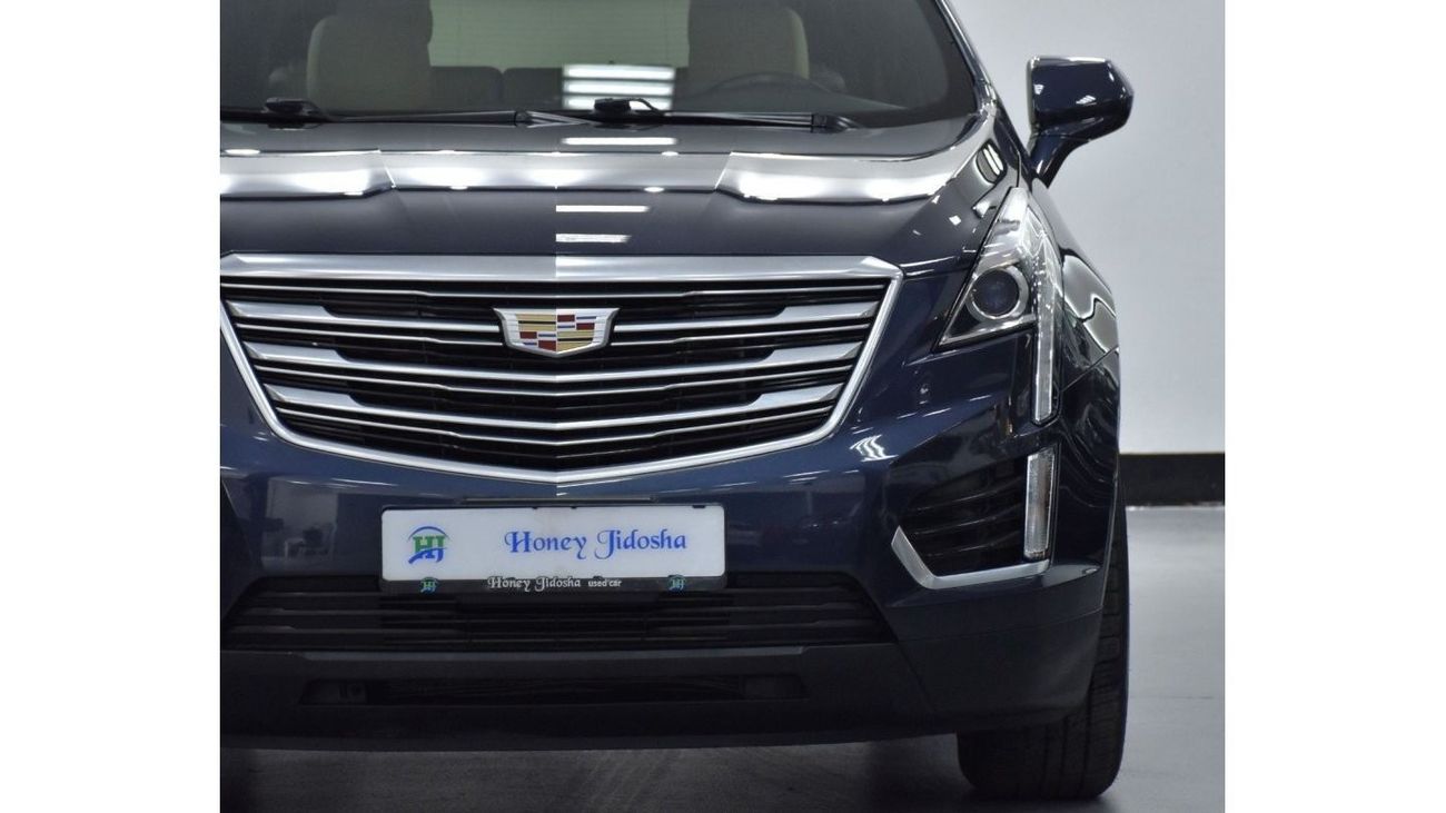 Cadillac XT5 EXCELLENT DEAL for our Cadillac XT5 AWD 3.6L ( 2018 Model ) in Blue Color GCC Specs