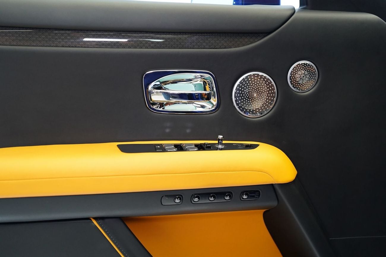 رولز رويس جوست 6.75T Short Wheelbase BLACK BADGE