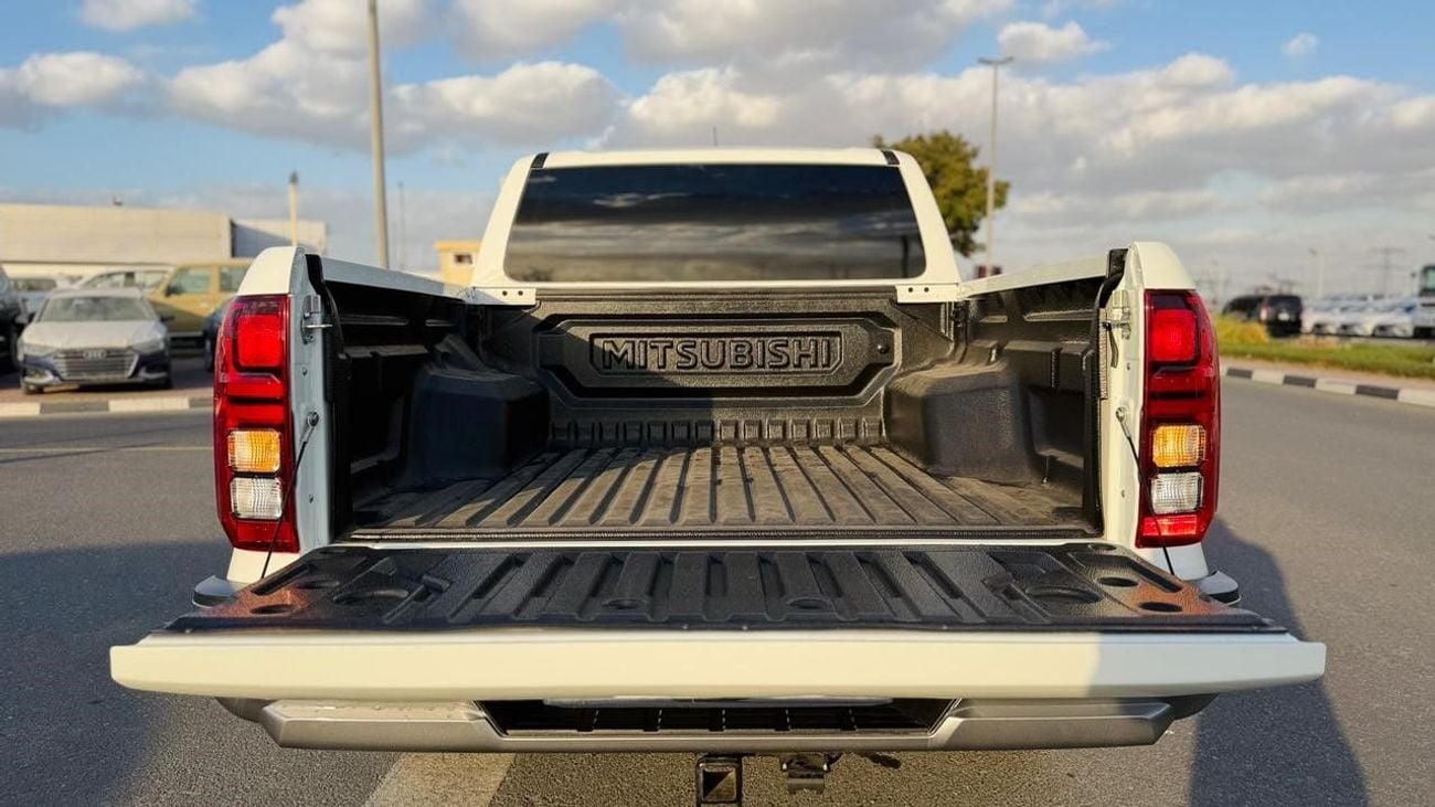 ميتسوبيشي تريتون -