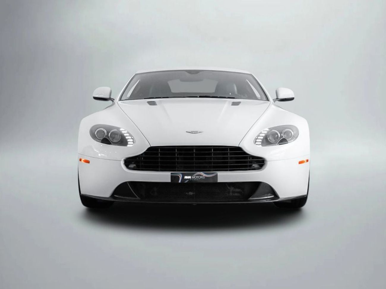 أستون مارتن فانتيج V8 4.7L