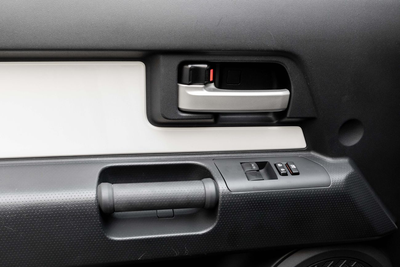 تويوتا إف جي كروزر FJ Cruiser GXR | 2,801 P.M | 0% Downpayment | Under Warranty!