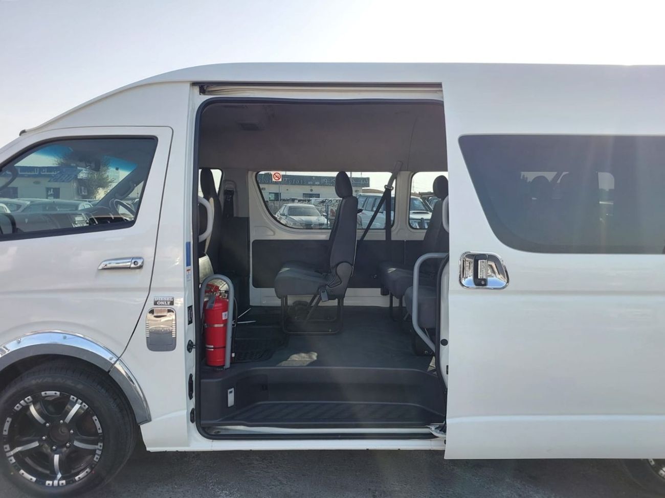 تويوتا هاياس TOYOTA HIACE COMMUTER VAN RHD 2014 MODEL 3.0 L DIESEL AUTOMATIC(PM21971)