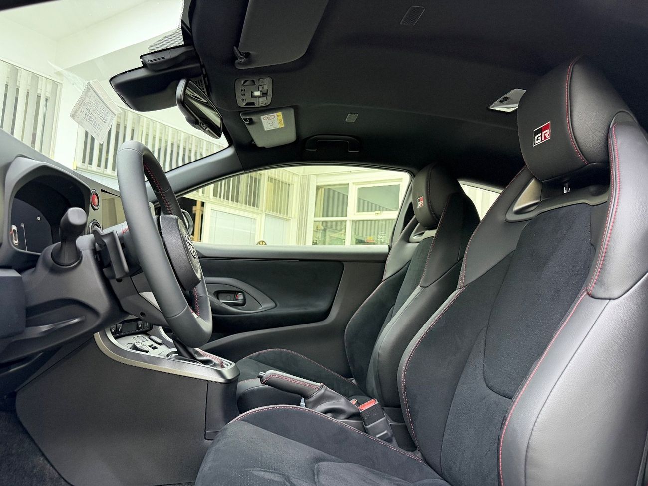 تويوتا يارس GCC .. BRAND NEW .. O km .. GR