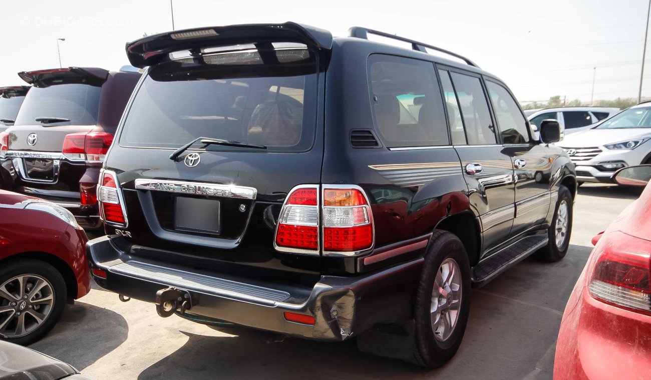 Toyota Land Cruiser GXR V6