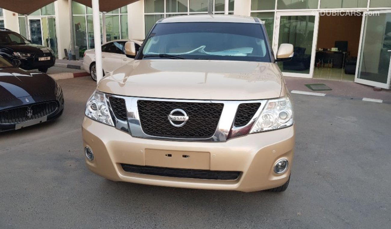 Nissan Patrol 2011 Se full options clean car sunroof  gcc specs 3 dvd