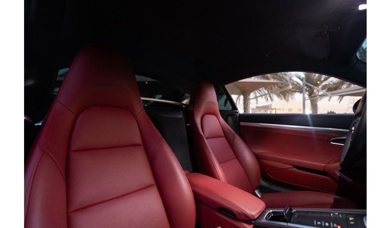 بورش كايمان 718 Porsche 718 Cayman Style Edition 2024 GCC under Agency Warranty with Flexible Down-Payment.