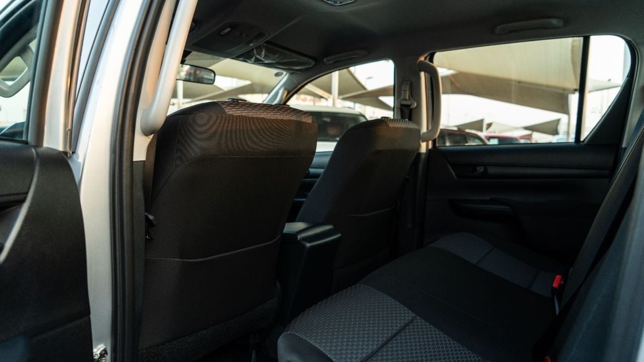 تويوتا هيلوكس Hilux | Wide Body | 2.4 Diesel | D/C | 4x4 | M/T | High Option