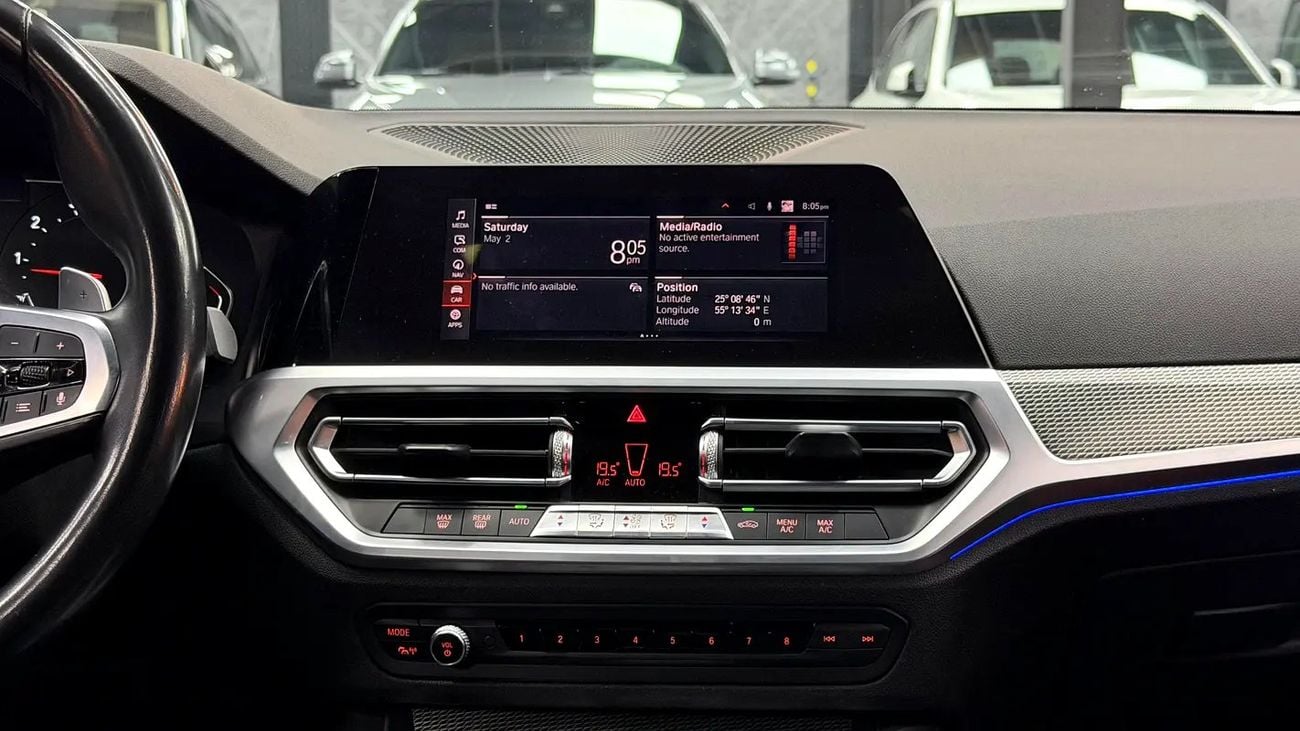 BMW 330i Exclusive 2.0L (255 HP)