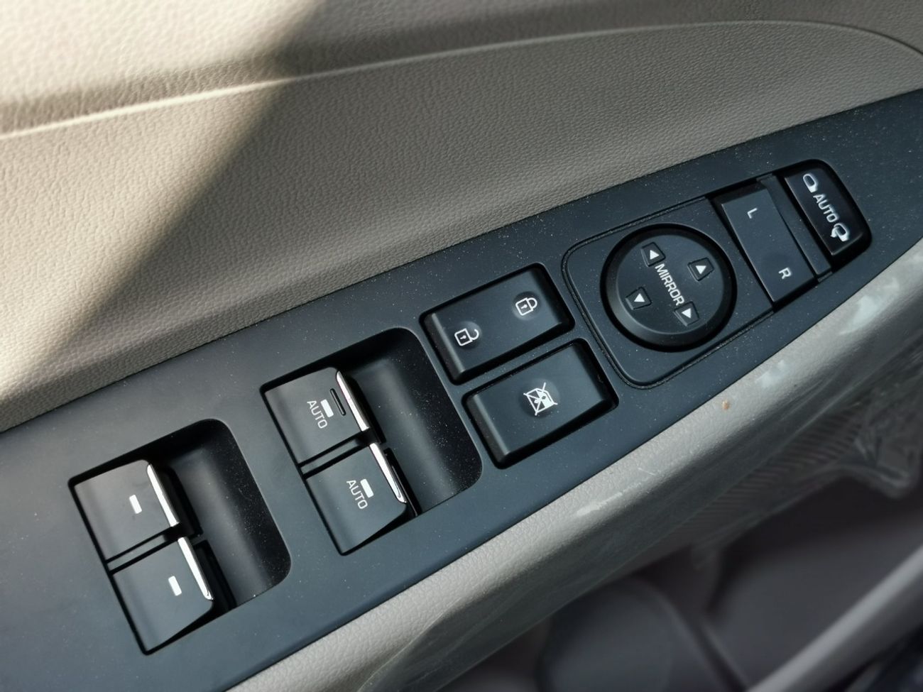 هيونداي توسون 2.0L, 19" Alloy Rim, Aux-Usb, Fog Lamps, Twin Sunroof, CODE-HTR20