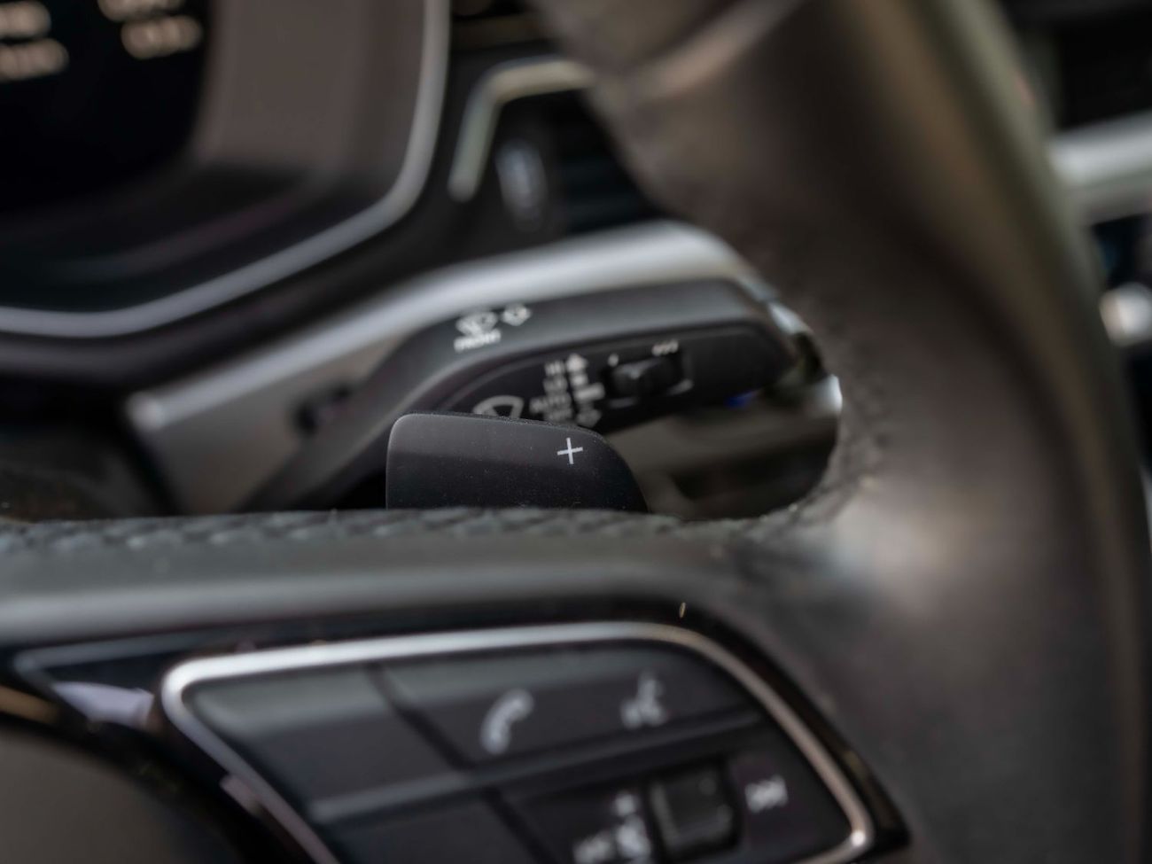 أودي A4 35 TFSI S Line 2.0L