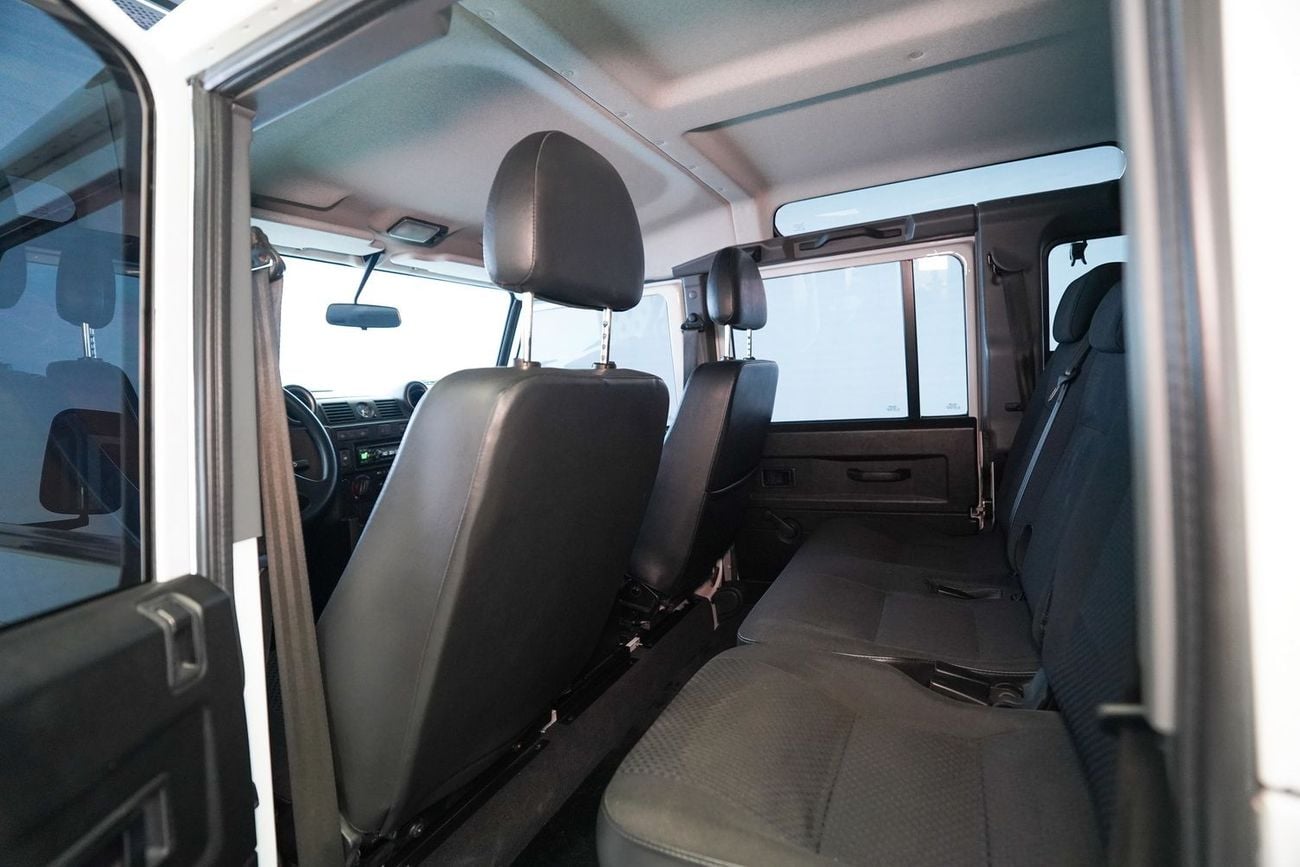 Land Rover Defender 2.2L DIESEL