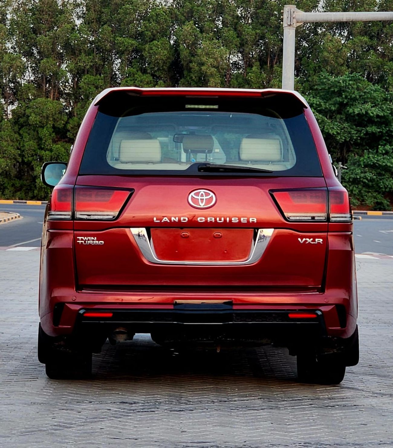 تويوتا لاند كروزر GX.R V8 upgrade 2023