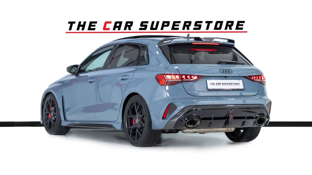 Audi RS3 TFSI quattro 2.5L Sportback Al Nabooda warranty Service Contract-Carbon RS Bucket Seats-Special Colo