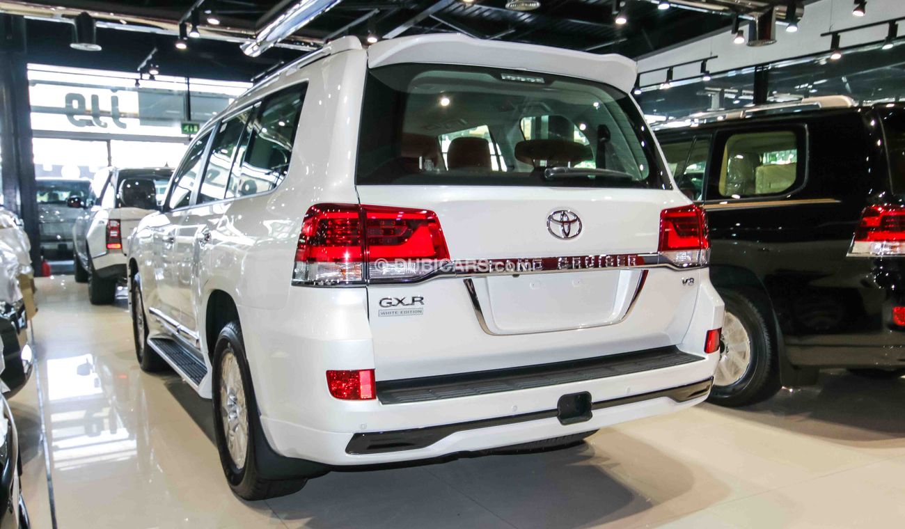 Toyota Land Cruiser GXR White Edition 4.6L V8