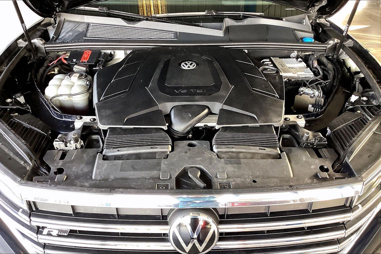 فولكس واجن طوارق R-Line | شامل الضمان | 0 ﺪﻔﻋﺓ ﺃﻮﻟﻯ