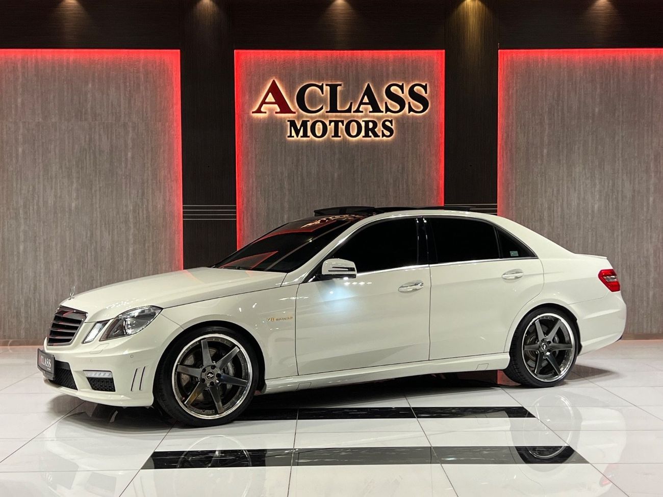 مرسيدس بنز E 63 AMG S 5.5L
