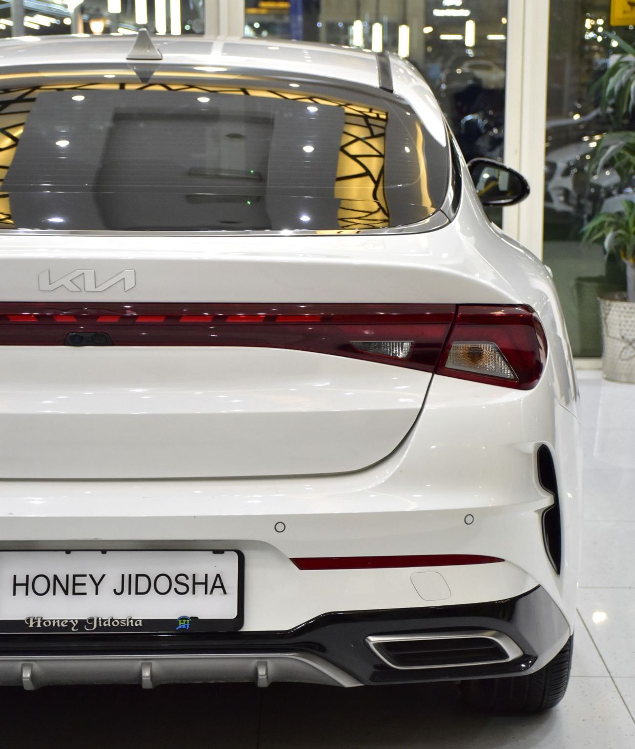 Kia K5 EXCELLENT DEAL for our KIA K5 ( 2022 Model ) in White Color GCC Specs