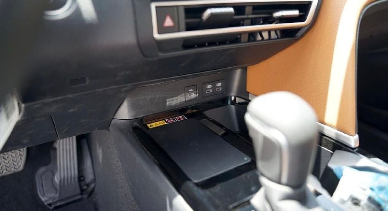 Toyota Camry LUMIERE HEV