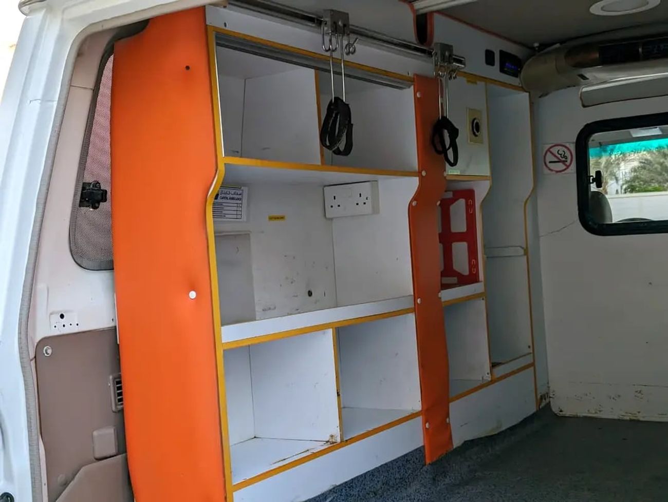 تويوتا لاند كروزر 70 LAND CRUISER LC78 AMBULANCE GCC IN EXCELLENT CONDITION