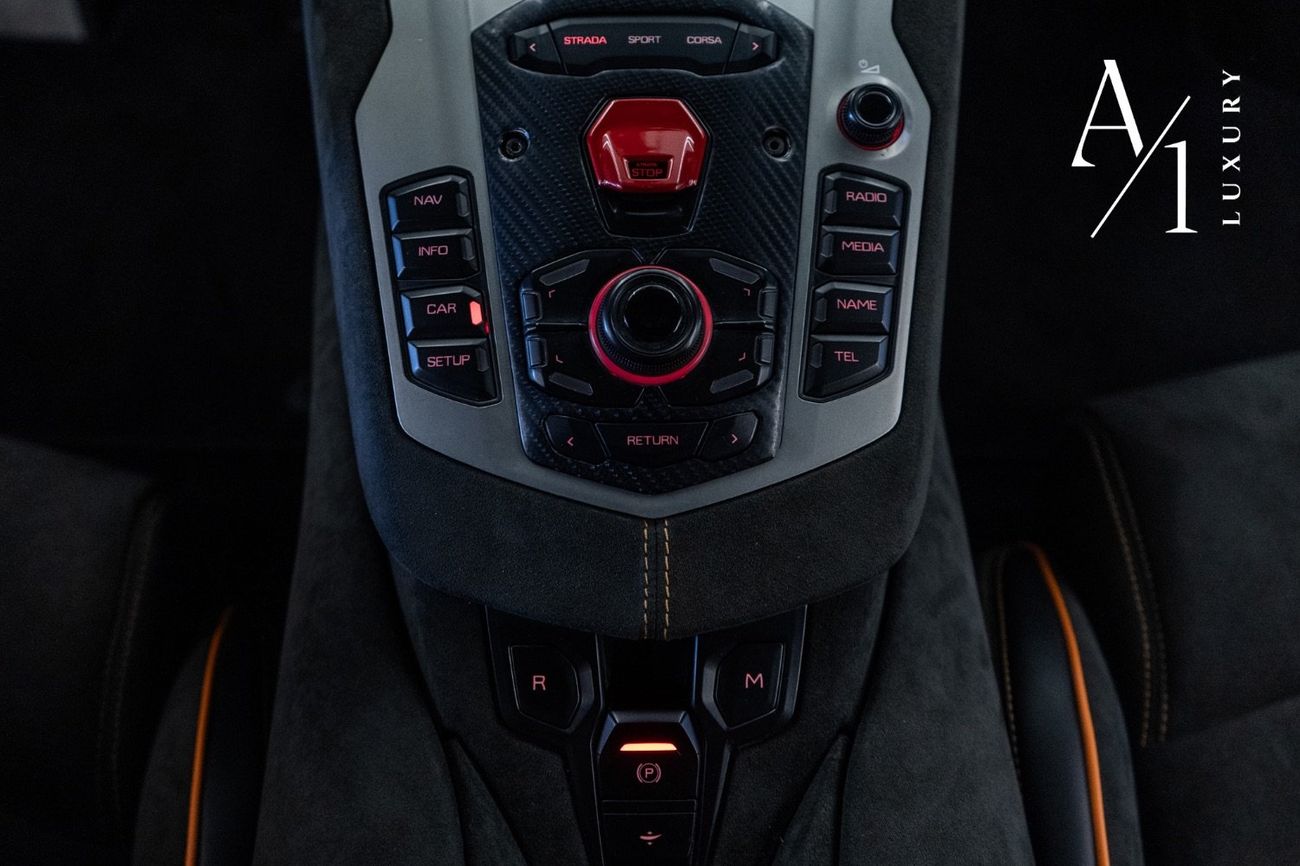 Lamborghini Aventador 6.5L V12 2015 Lamborghini Aventador SV Kit V12, Very Low Kms, Excellent Condition, GCC Spec