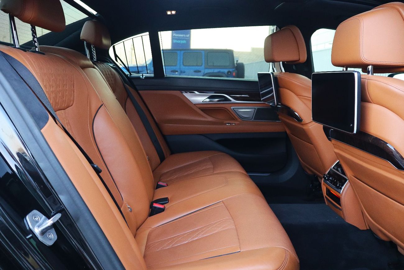 بي أم دبليو 740Li M Sport 3.0L (335 HP)