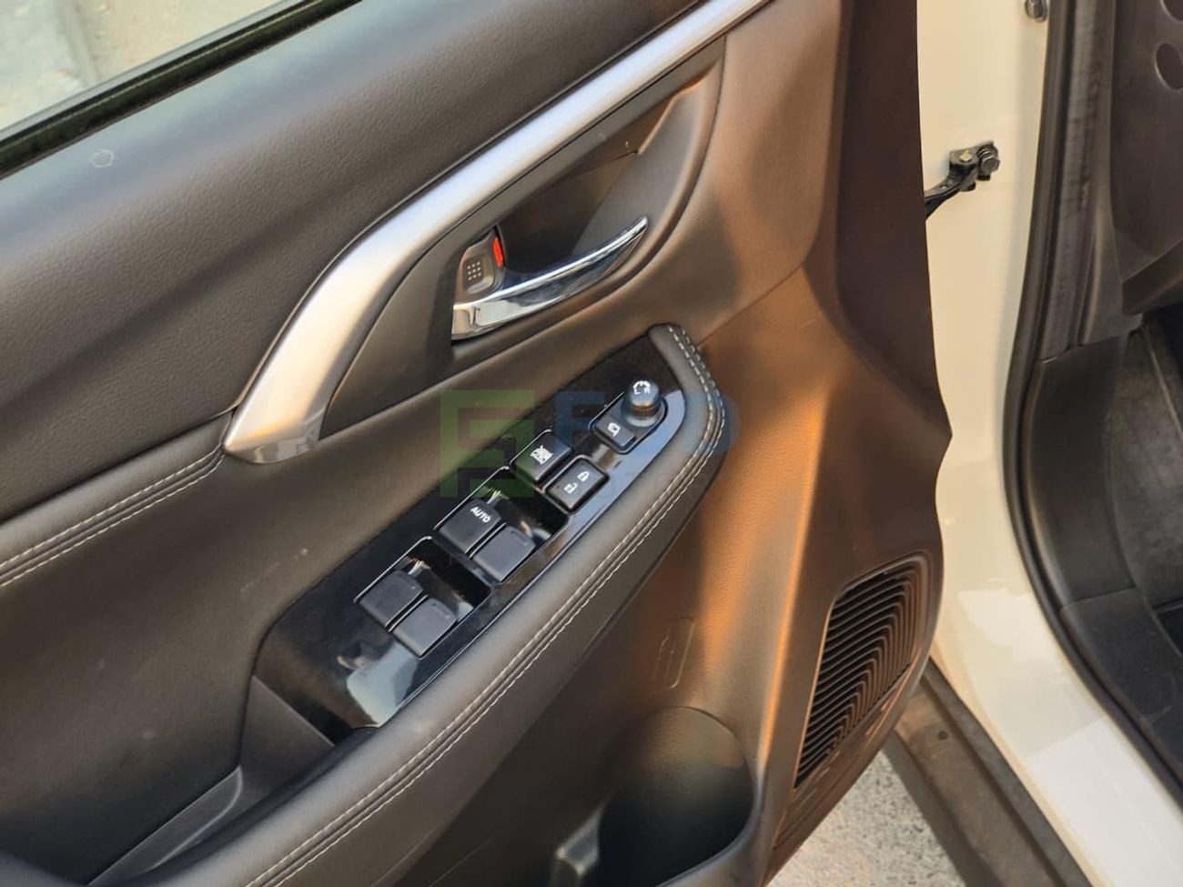 سوزوكي جراند فيتارا GRAND VITARA GLX 1.5L HYB 4WD 6AT SR G26