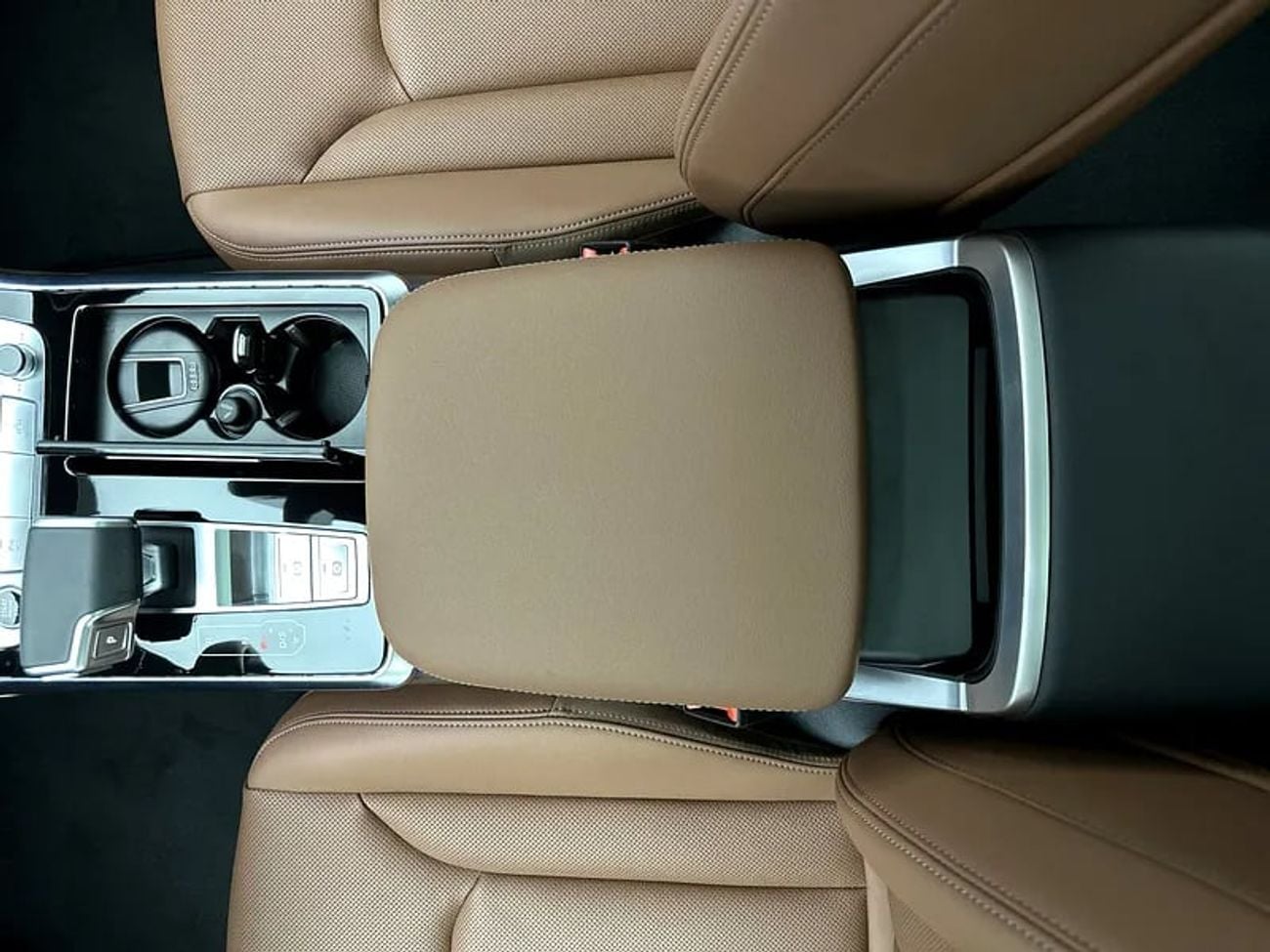 Audi Q7 SUV S line 55 TFSI quattro 340hp (Ref# 25403)