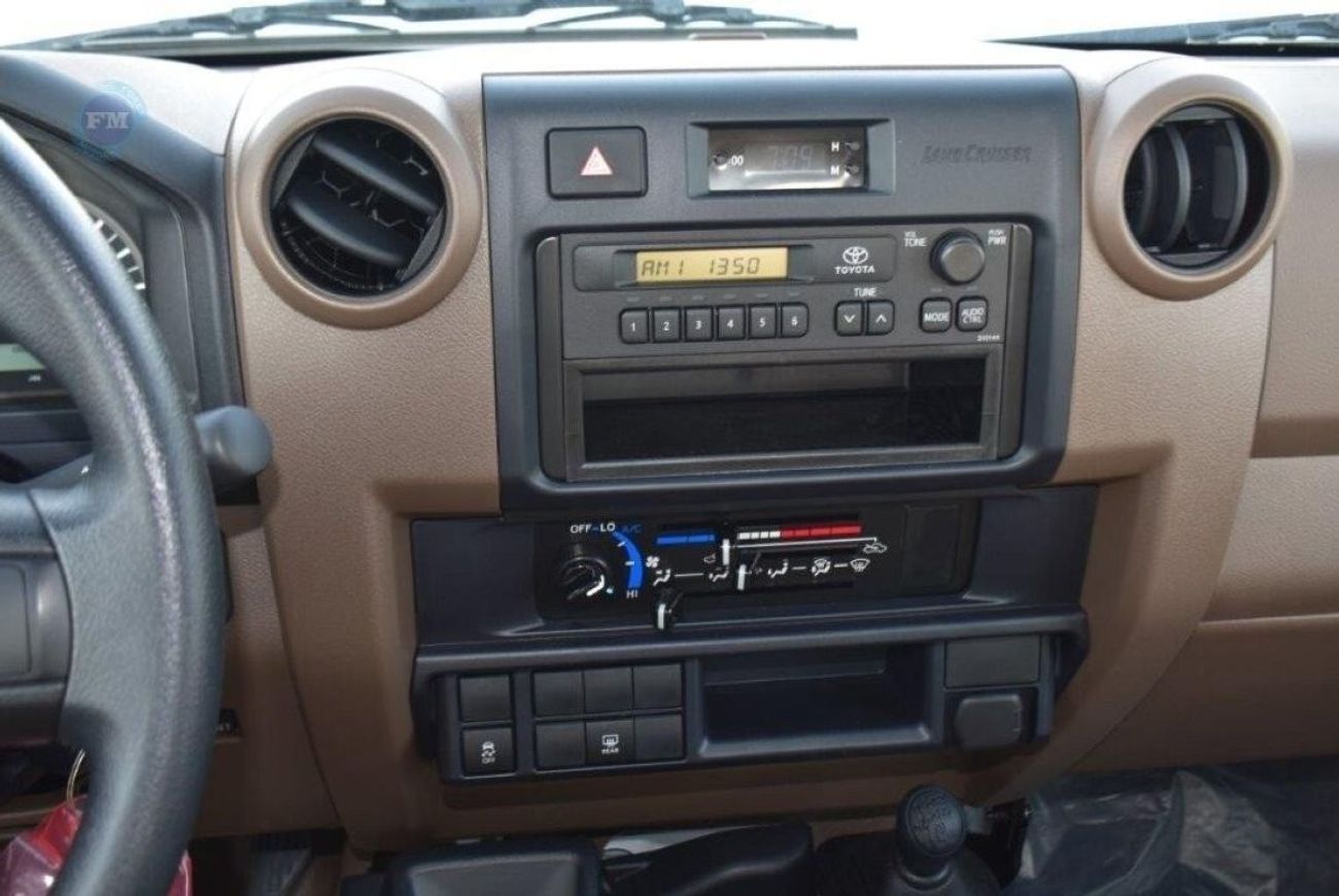 تويوتا لاند كروزر 70 71 4.0L Petrol