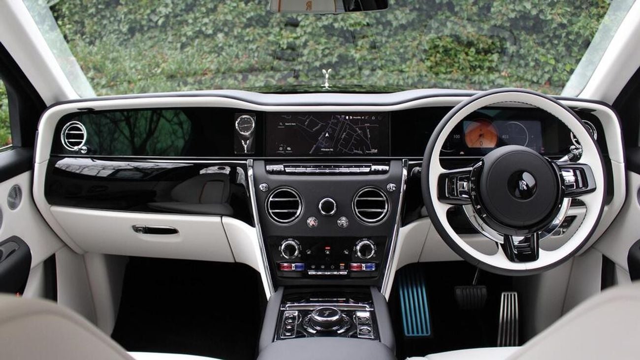 رولز رويس كولينان 6.75 V12 Black Badge Auto 4WD Euro 6 5dr (EXPORT ONLY) Right Hand Drive