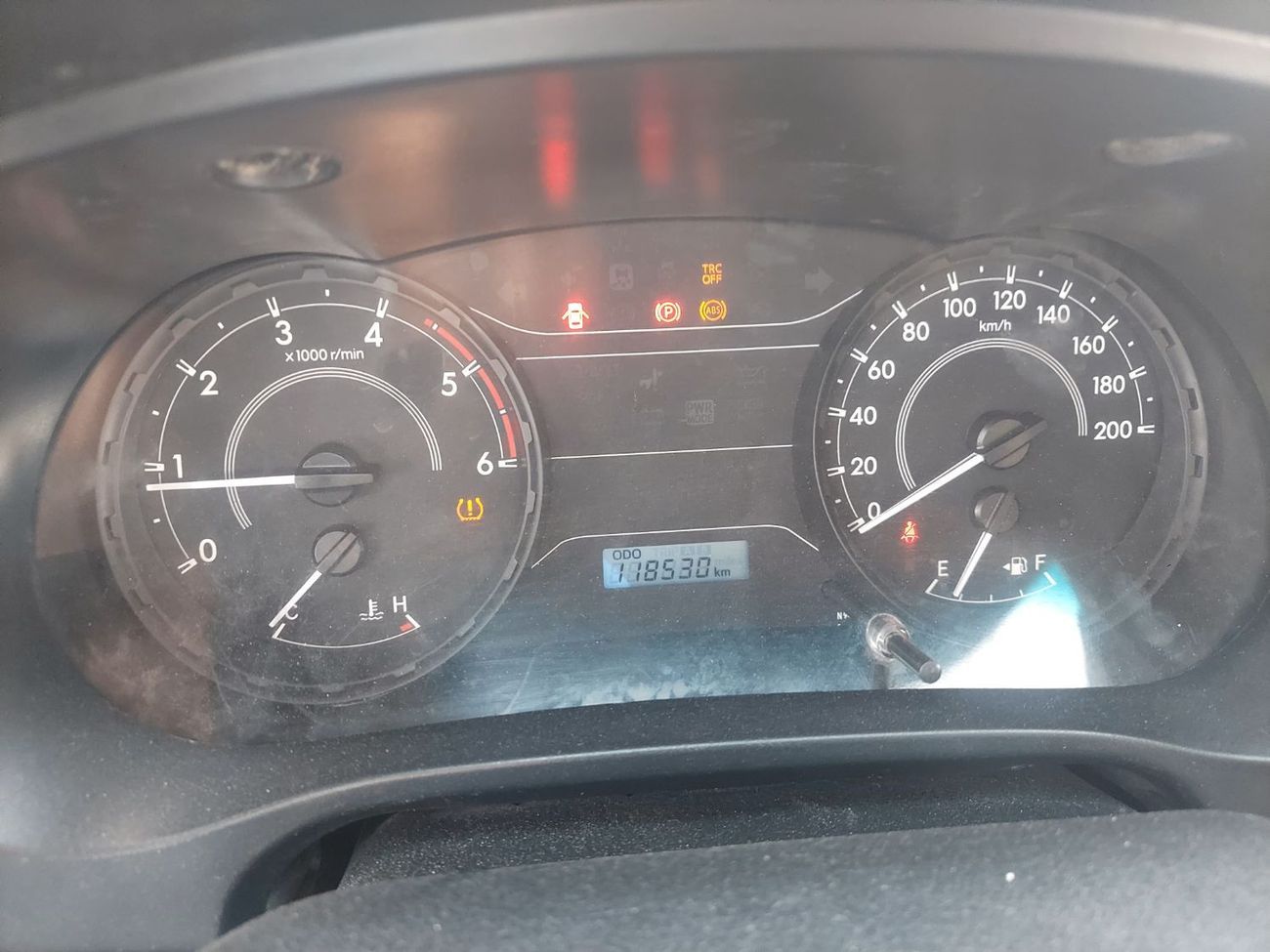 Toyota Hilux DC 2.4L 4WD DIESEL MANUAL TRANSMISSION