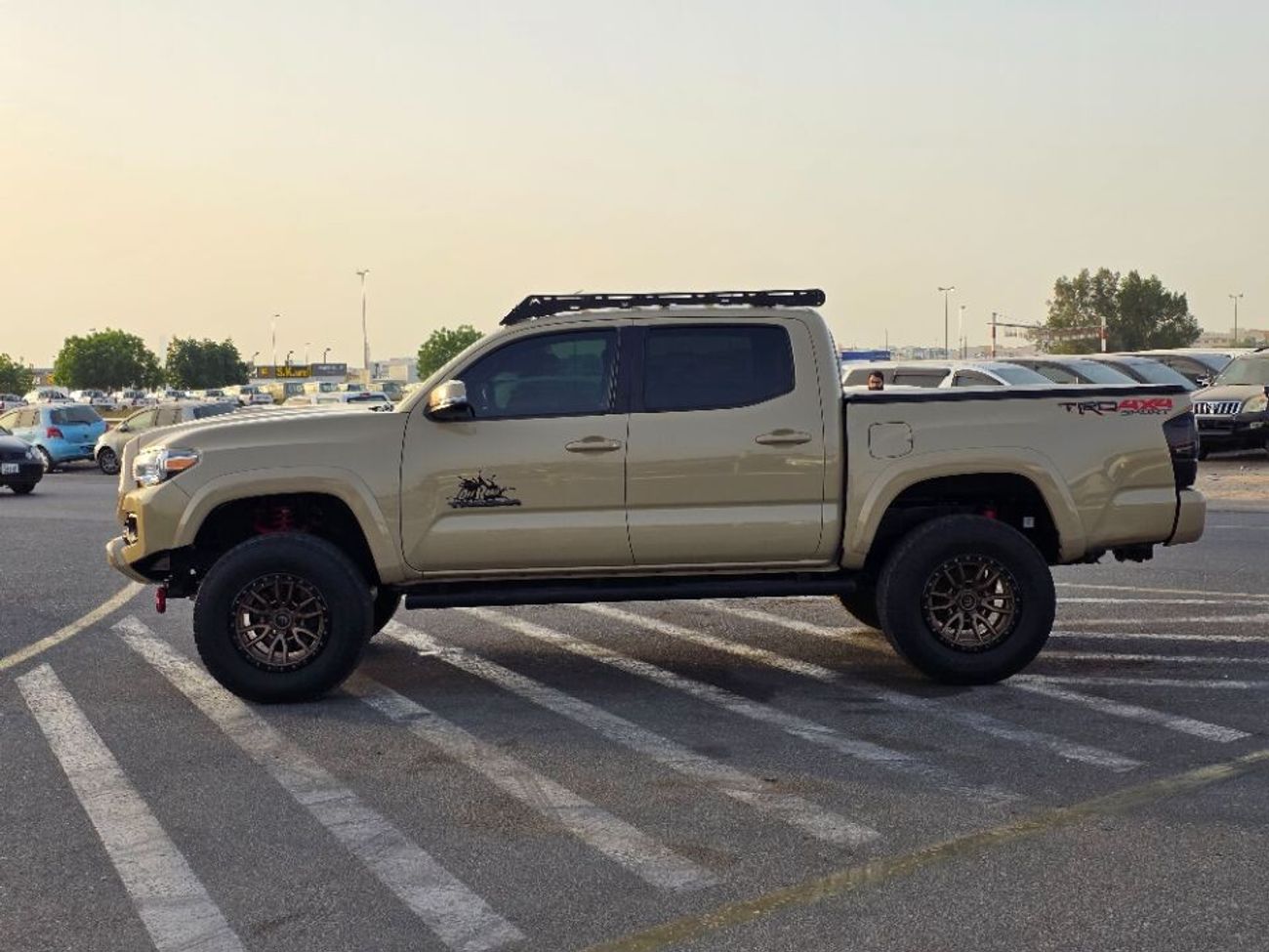 Toyota Tacoma 2020 Model fully modified Push button, leather seats with spacial suspension