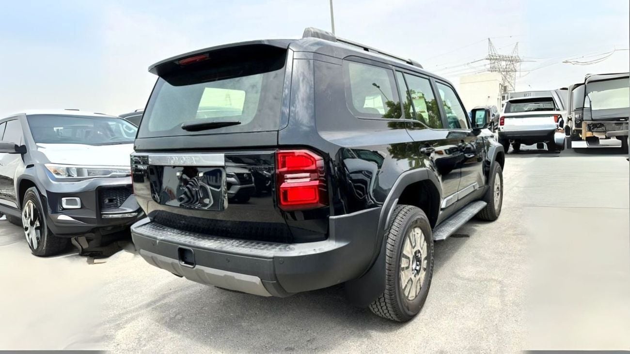 تويوتا برادو GXR 2.4L Turbo, 4-Cylinder, DOHC, 16V . Automatic . 7 Seater . 5 Door . Four Wheel drive