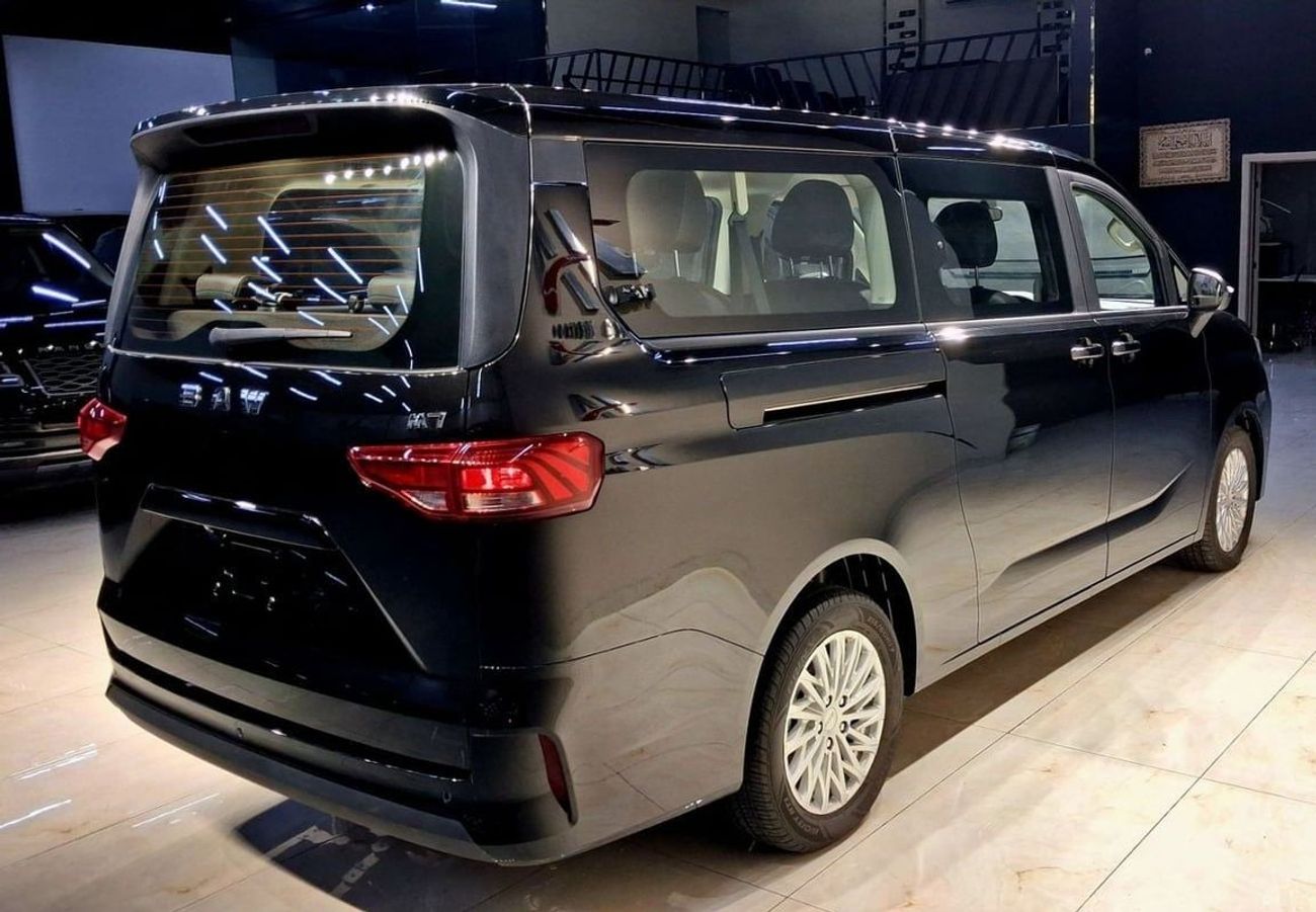 BAW 212 Petrol//Automatic//9 seats