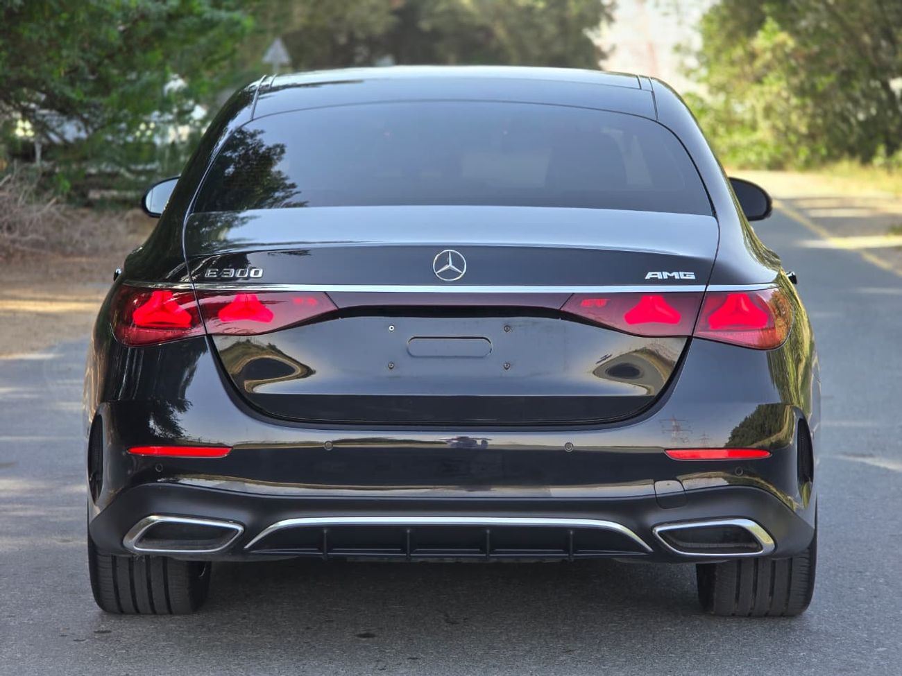 Mercedes-Benz E300 MERCEDES E-300 2024 // ORGINAL PAINT // LOW MILEAGE // PERFECT CONDITION // FULL OPITION