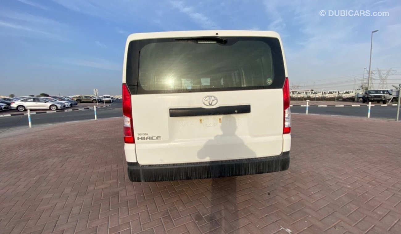 Toyota Hiace BRAND NEW CARO VAN 2022 5 DOORS FOR EXPORT ONLY