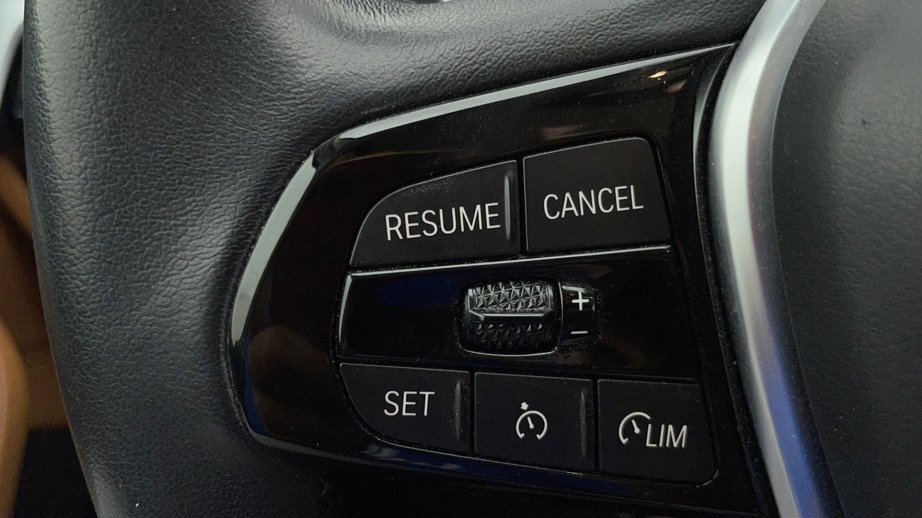 بي أم دبليو 520i JOY EDITION 2 | بدون دفعة مقدمة | اختبار القيادة في المنزل