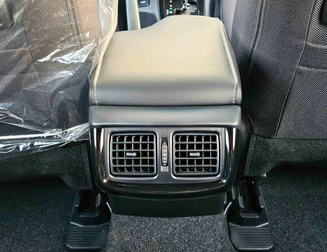 تويوتا هيلوكس SR5 ADVENTURE / 4.0L V6 PETROL / 360 CAMERA / BULLBAR / AUTO A.C (CODE # ADV)