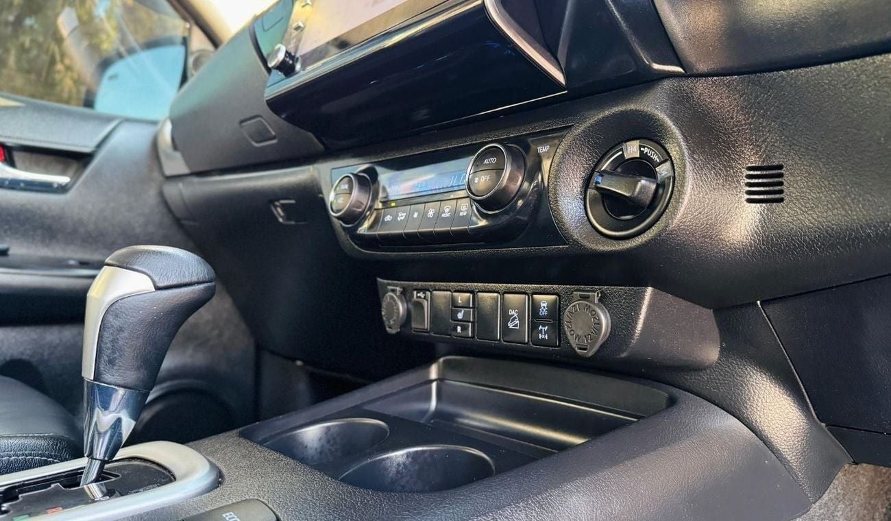 تويوتا هيلوكس DOUBLE CABIN | 2.8 DIESEL ENGINE | 360 VIEW CAMERA | RHD