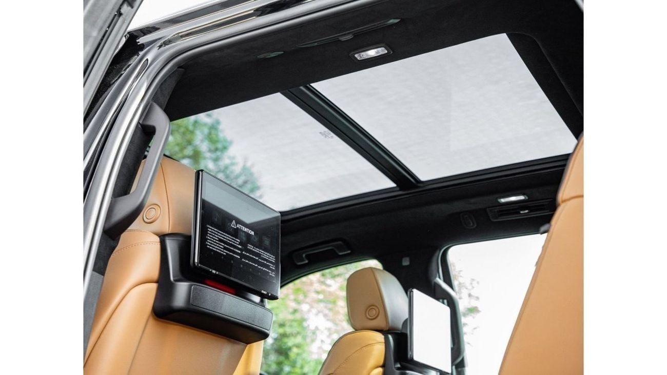 Cadillac Escalade Sport 4WD + TV BLACK EDITION/GCC/3 years warranty. For Local Registration +10%