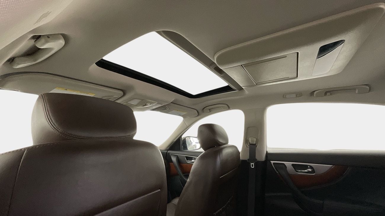 Infiniti QX70 Luxury / Luxe Sensory | Guaranteed Warranty | 0 Down Payment