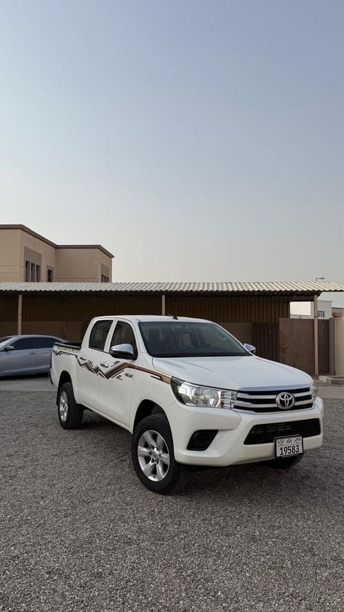 تويوتا لاند كروزر بيك آب