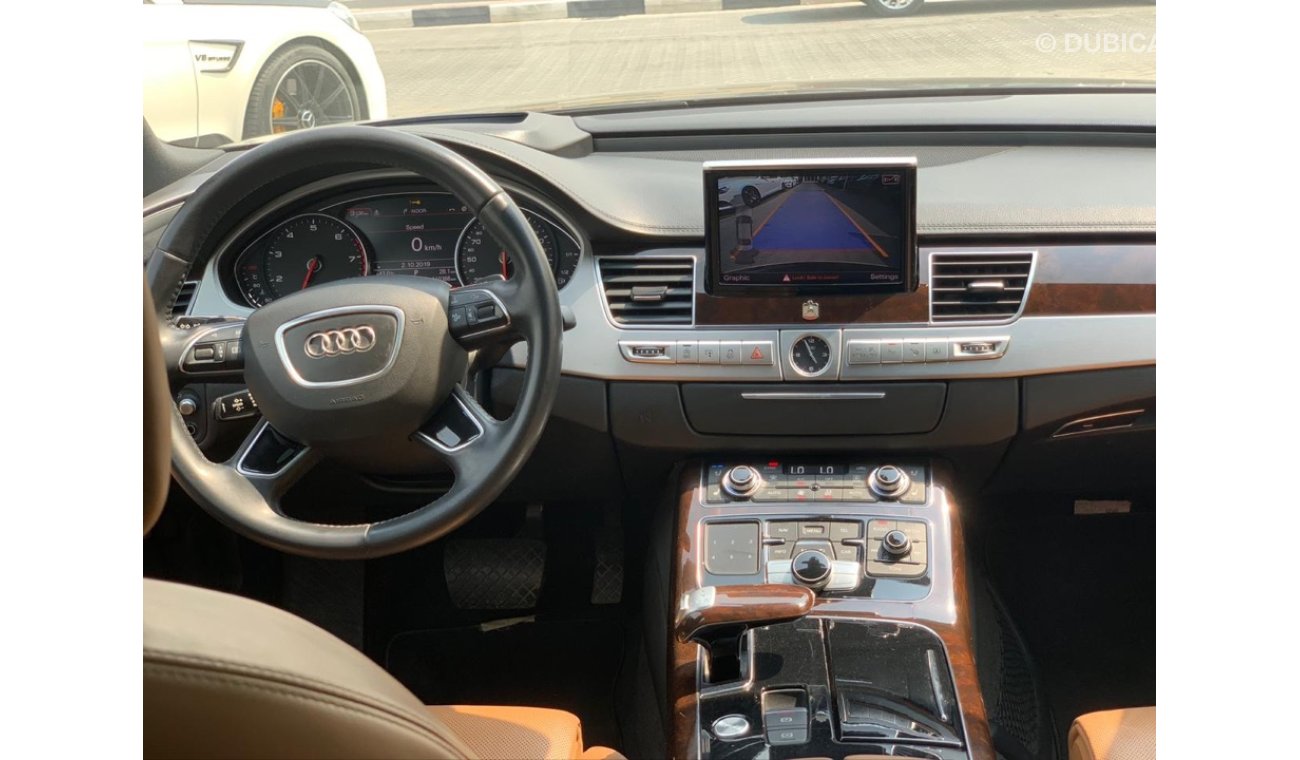 Audi A8 اودي A8 V6 خليجي كاملة المواصفات  Top Opition