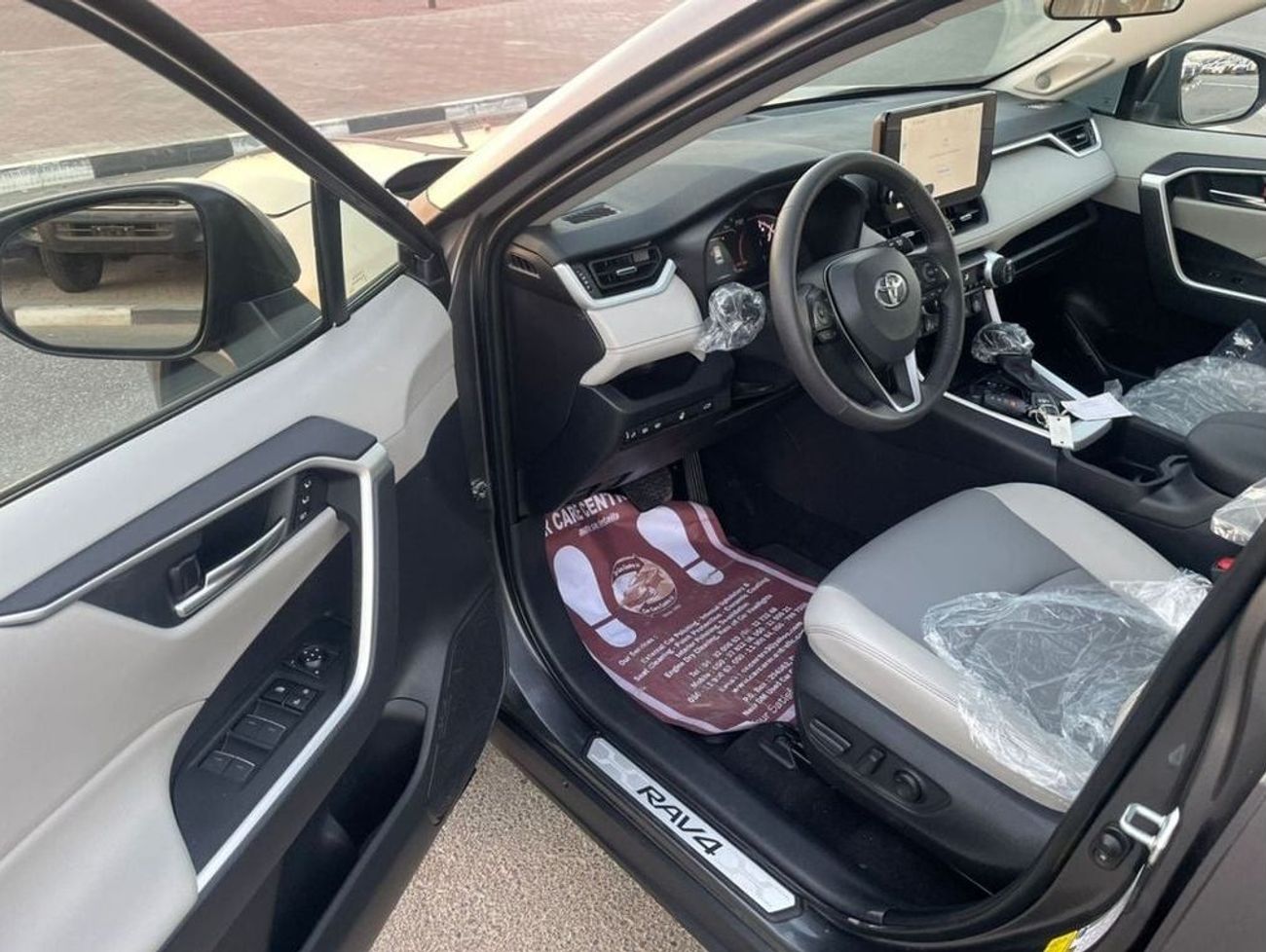 Toyota RAV4 2024 Toyota Rav4 XLE Premium+ 2.5L V4 - AWD 4x4 - Full Option With Radar - 2 Keys -