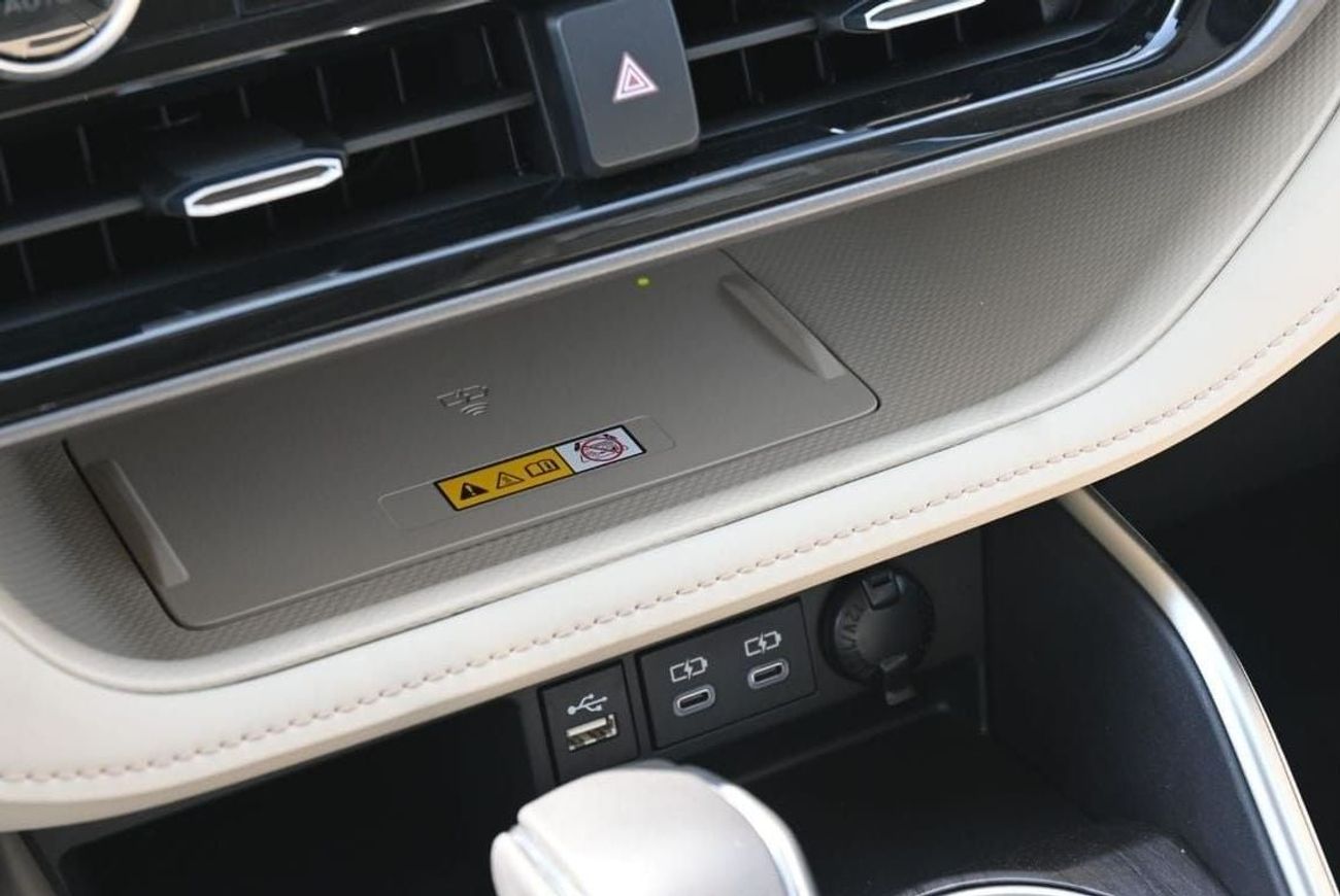 Toyota Highlander Toyota Highlander 2.5L LIMITED HEV 4x4 Hybrid Model 2024, Color Silver (Export Price)