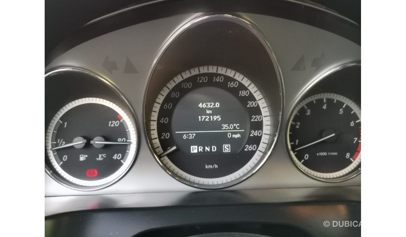 Mercedes-Benz C 300 Mercedes C300 2010 Gcc Specefecation Full Option Number 1