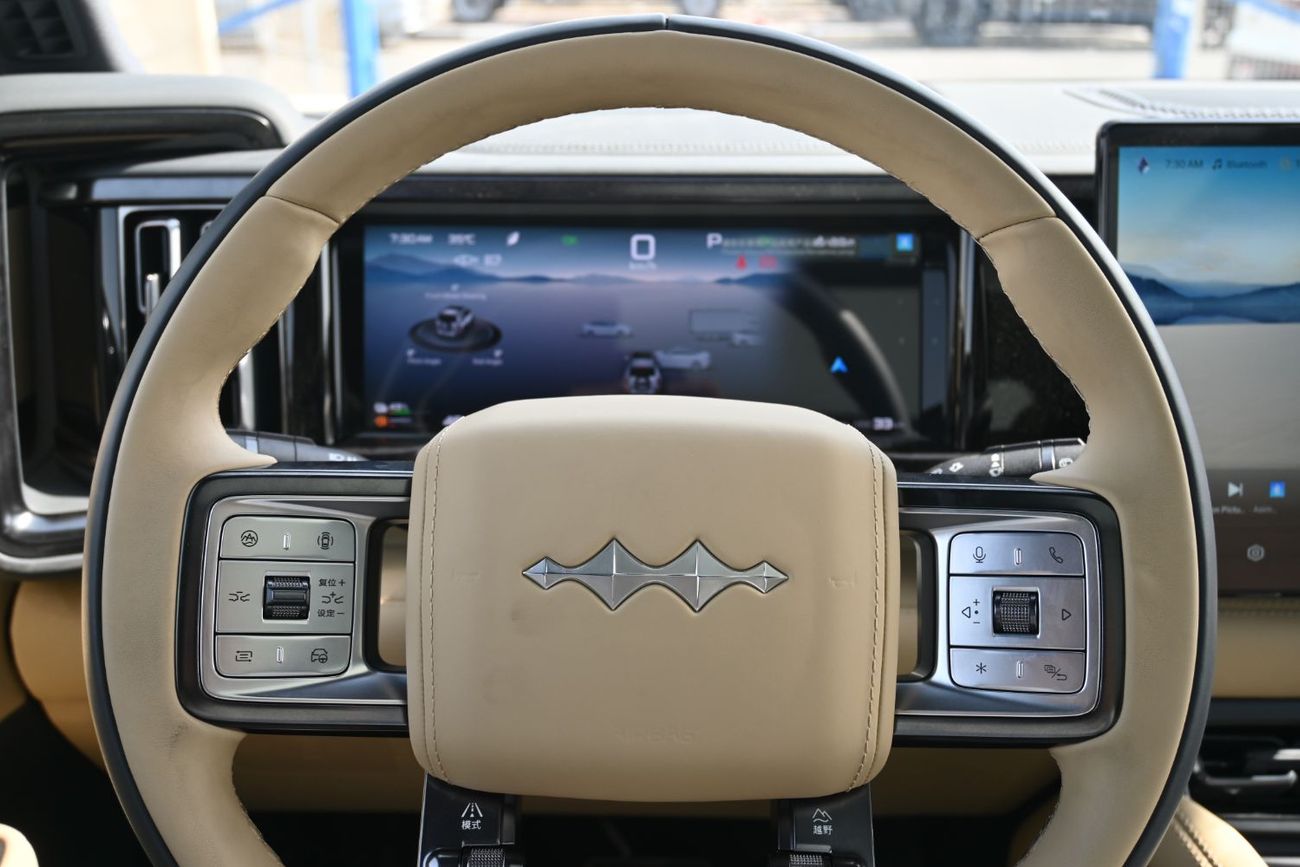 BYD Leopard 5 BYD Leopard 5 Flagship 1.5L Turbo + Plug-In Hybrid Dual Motor Model 2024 Color Grey