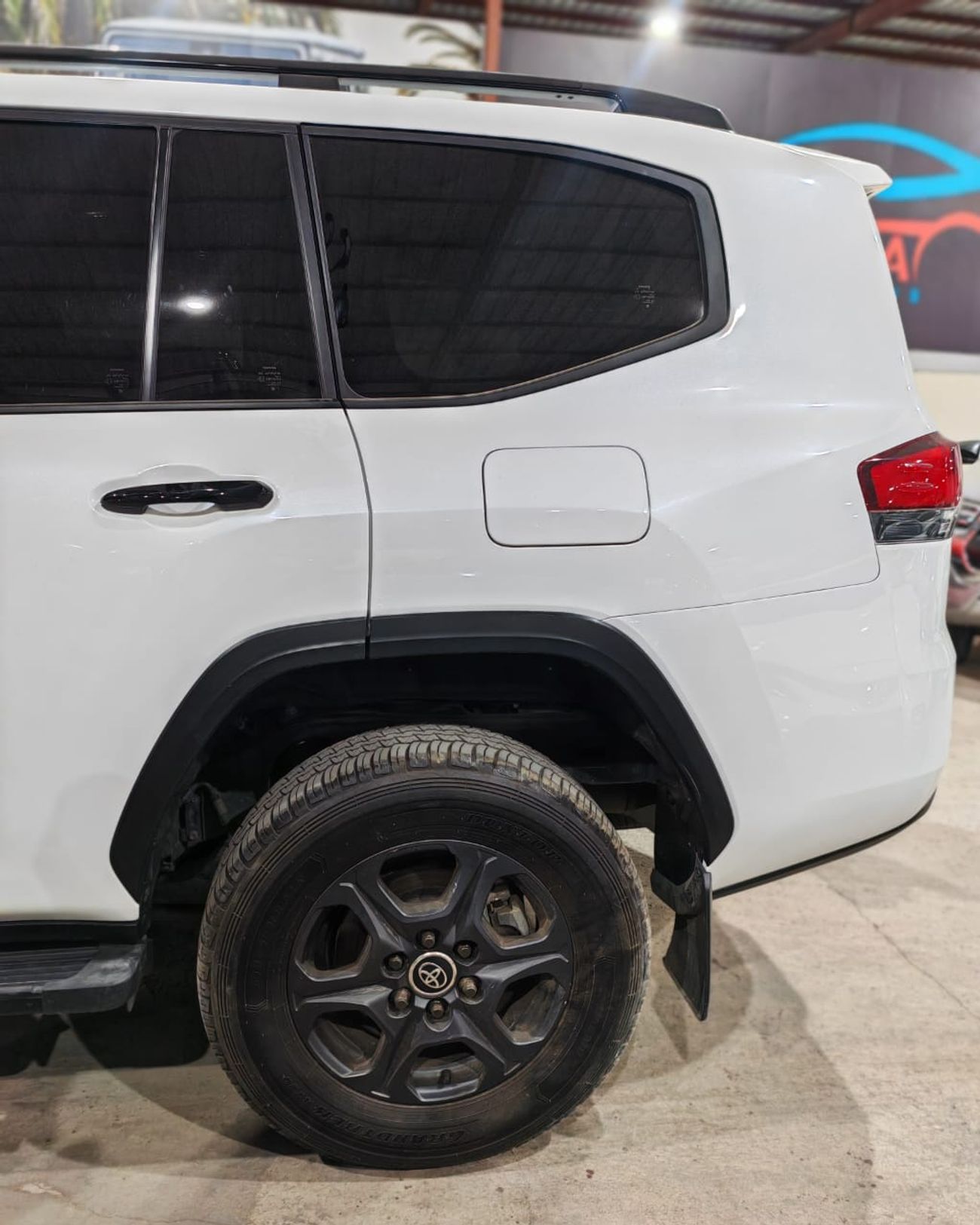 Toyota Land Cruiser GXR4 3.3L