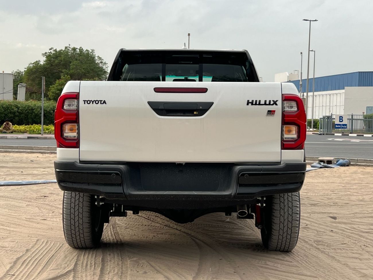 تويوتا هيلوكس EXPORT ONLY - Toyota Hilux GR sport 2025