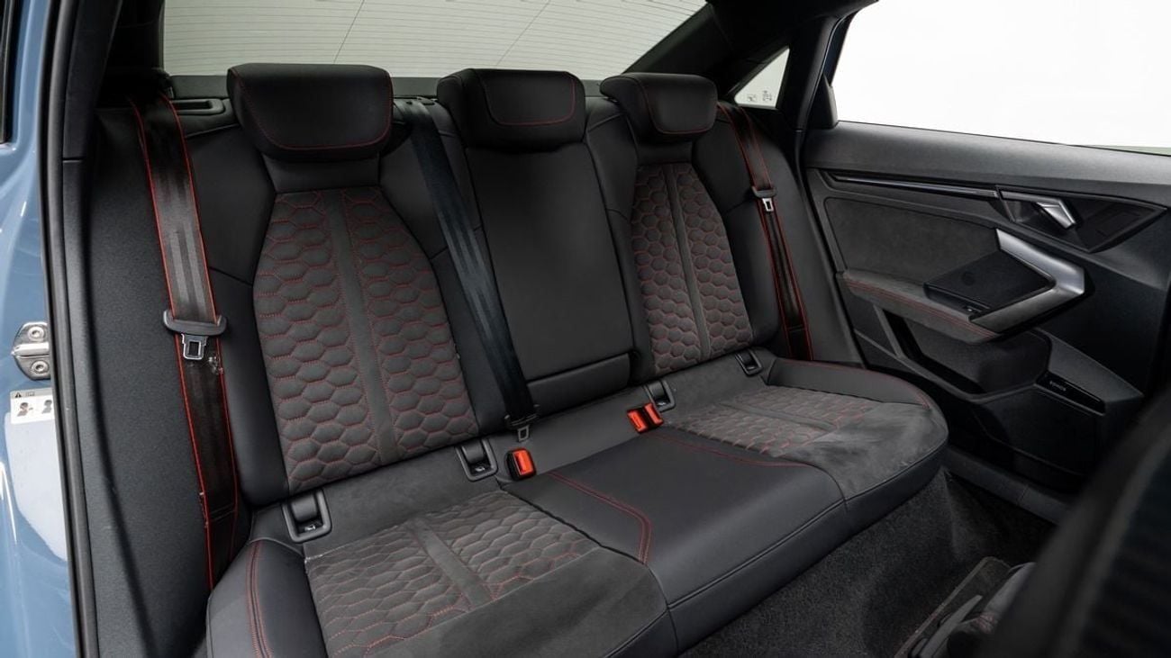 أودي RS3 STANDARD - 2025 - Euro Specs - Under Dealer Service Contract