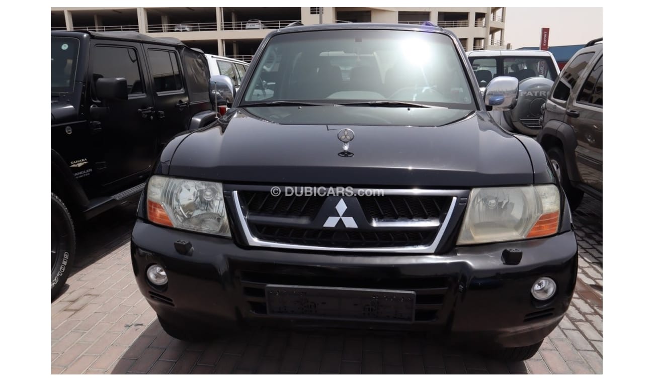 ميتسوبيشي باجيرو V6